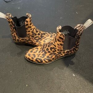 London fog 9 women’s Chelsea rain boots